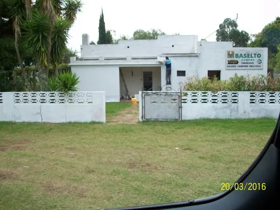 Dueño Vende O Permuta .en  Soriano (pueblo Palo Solo) A 25 Km De Dolores...  3 Casas En Dos      Padrones . 4500mt Cuadrado   Total                                                  