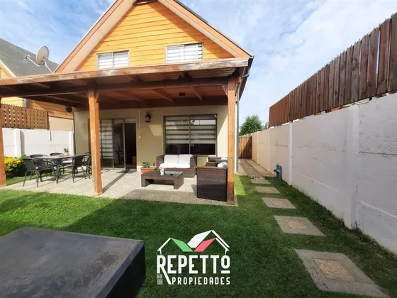 Casa En Venta De 3 Dorm. En Valparaíso, Curauma