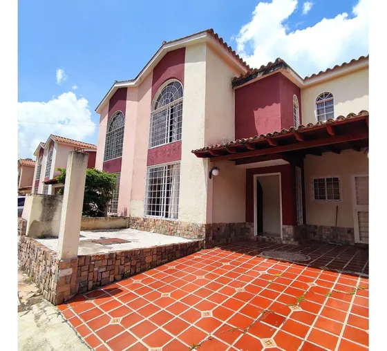 Se Vende Casa En Urb. lomas Del Rocio, la Entrada 