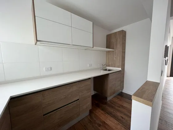 Departamento Cuatro Ambientes En Venta En Wilde Centro