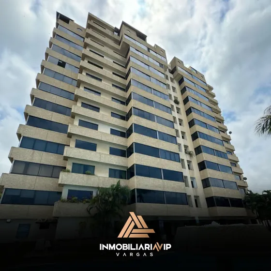 Ref 005 - 662  Grupo Inmobiliaria Vip Te Ofrece Apartamento En Venta Ubicado En La Av. La Playa, Estado La Guaira.