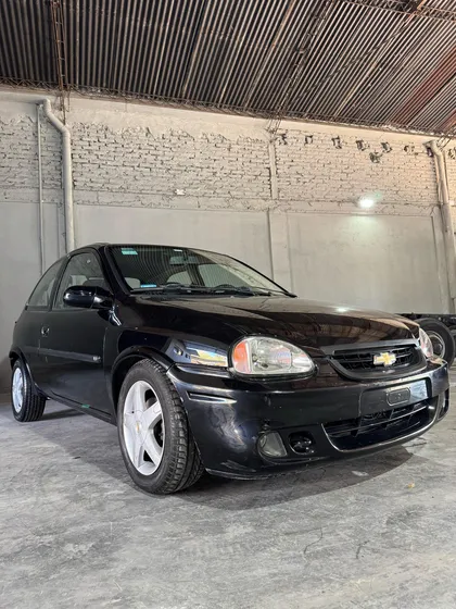 Chevrolet Corsa Classic 1.6 Gl Aa 3p
