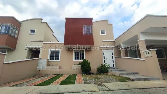  Venta Casa En Urbanizacion Elitesca Ciudad Roca Al Este De Barquisimeto Contacta Tu Asesora Mehilyn Perez  