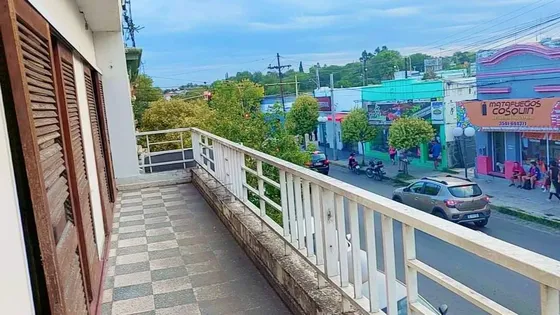 Departamento De 3 Dormitorios A La Venta En El Centro De Cosquín. Ca184