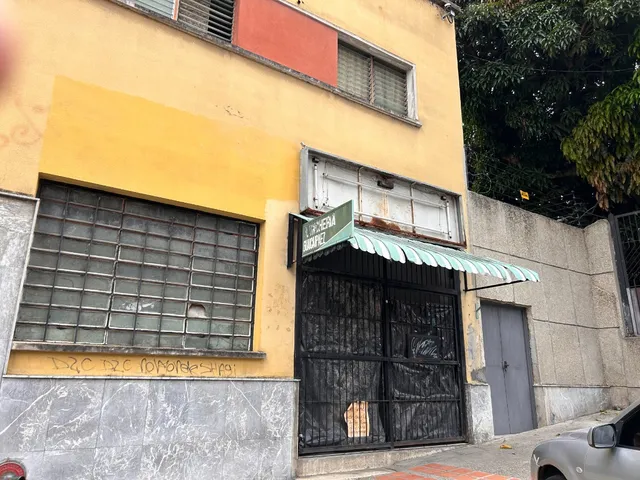 Se Vende Local Comercial A Pie De Calle