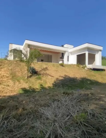 Casa Térrea Em Condomínio 70% Concluída E Com 4 Suítes