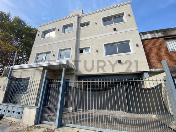 Departamento 2 Ambientes En Venta En Temperley.