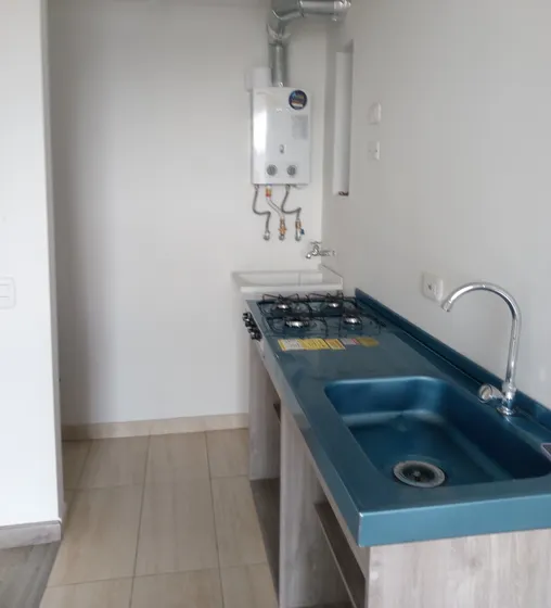 Disfruta De La Vida Urbana En Este Acogedor Apartamento Ubic