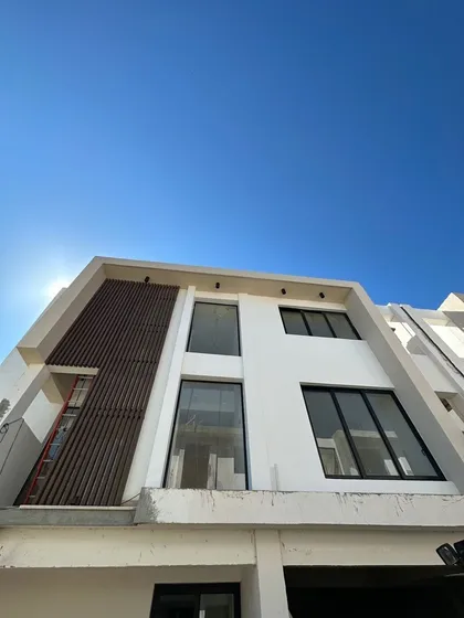 Vendo Casa De Proyecto En Cuesta Hermosa Iii- Ultima Diponible
