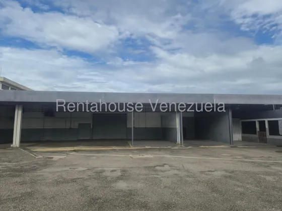 María Martínez Tiene Excelente Galpón En Alquiler, Zona Industrial Ii Barquisimeto, Ideal Para Cualquier Actividad Comercial, Permite Desarrollo Cómodo Y Seguro, Área De Carga Y Descarga, Vigilancia.