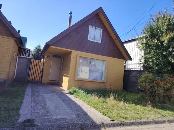 Arriendo Casa Sector Residencial A Pasos De Avda. Pedro Mont