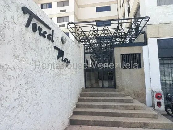 Emg Vende Apartamento Comodo Y Moderno En Calle San Rafael De Porlamar, Conjunto Torcal Plaza, Isla De Margarita