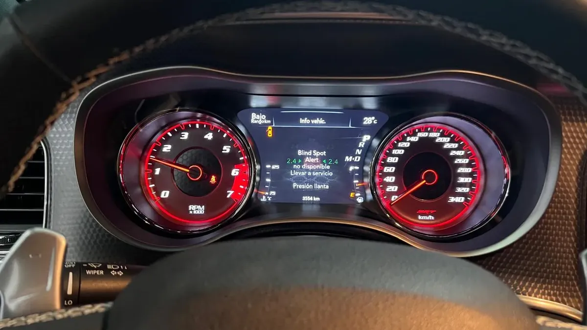 Dodge Charger 6.2 Srt-8 At422840140479211522