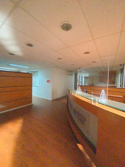 (adm) Arriendo Oficina En Huérfanos - Galería Merced
