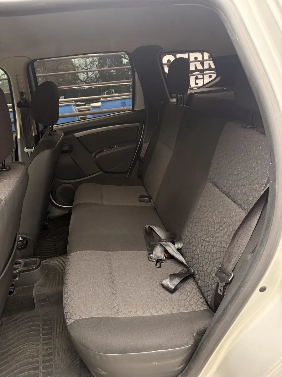 Renault Duster 1.6 4x2 Confort Plus ABS 110cv5433758989477580817