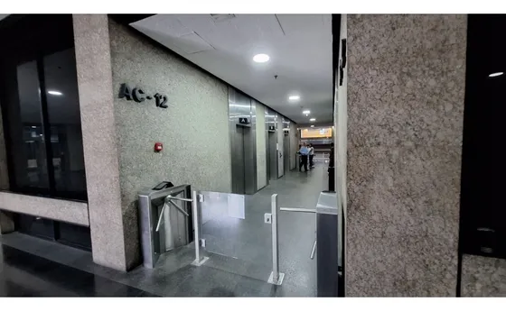 Alquilo Oficina De 360m2 En Prados Del Este - Torre Humboldt