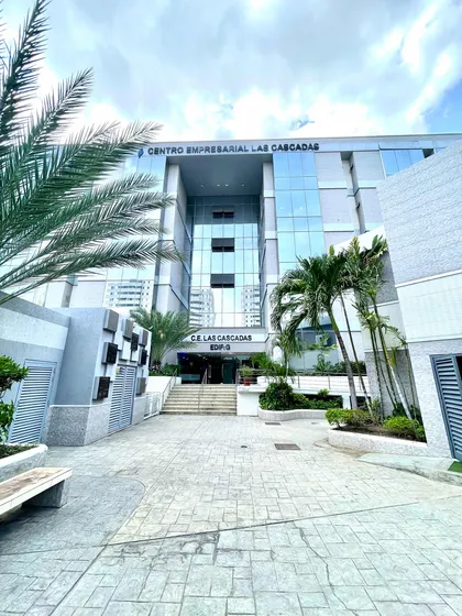 Se Vende Local En El Centro Empresarial Las Cascadas Lecheri
