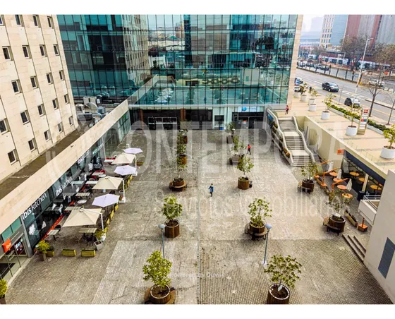 Local Comercial- Plaza Manquehue