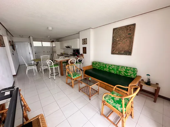 Apartamento En Venta, Naiguatá, Al Lado Del Club Camurí