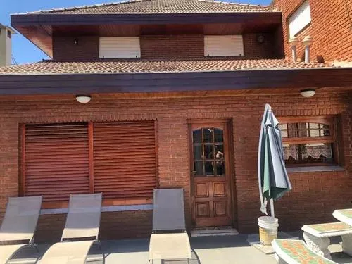 Casa En Venta - 5 Dormitorios 5 Baños - Cochera - 600mts2 - Mar Del Plata