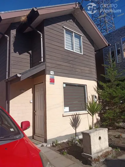 Venta De Casa 2d+1b Condomio Aires Del Bosque Coronel,bi