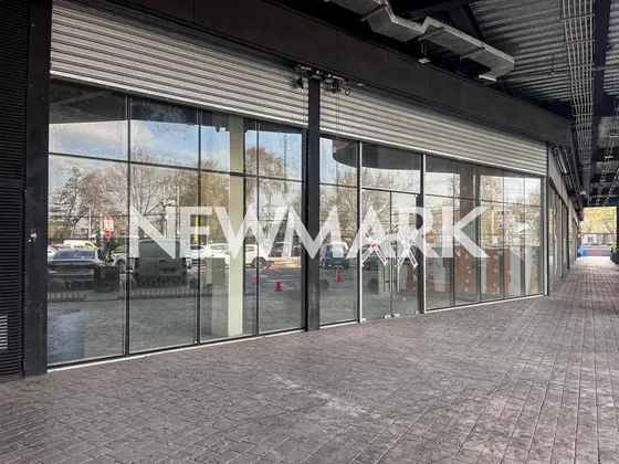 Gran Local Comercial En Arriendo En Strip Center Pudahuel