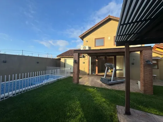 Casa Con Piscina Y Quincho Portal Quilamapu Chillan