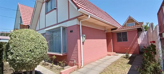 Excelente Casa En Venta, 4 Dormitorios. Quilpue, El Belloto