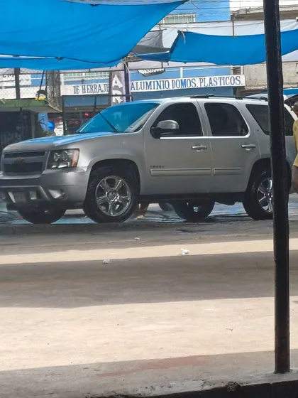Chevrolet Tahoe D Suv Piel Cd 2a Fila Asientos At