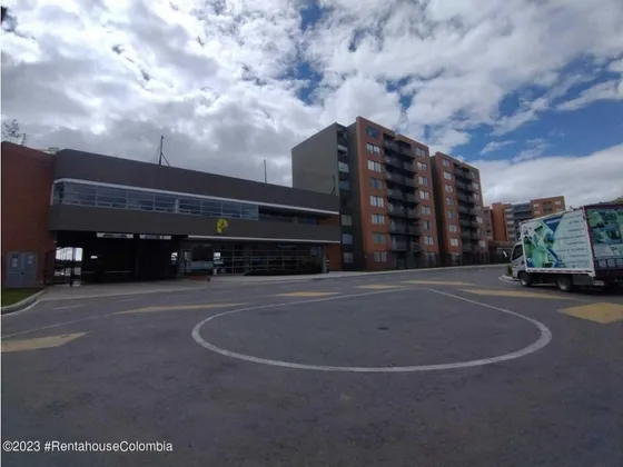 Apartamento En  Hacienda Alcala Rah Co: 25-322