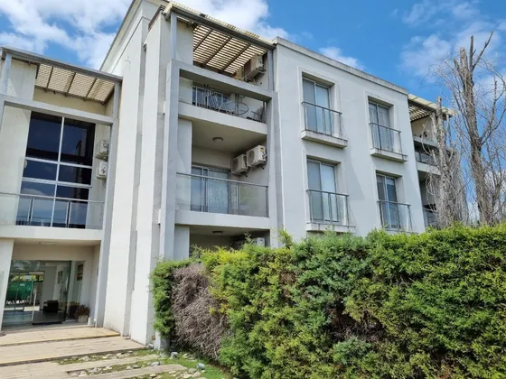 Ideal Inversion ¡ Oportunidad¡ Departamento De 2 Ambientes Con Cochera En Venta , En Torre 1 Piso Del Barrio Barrancas De Iraola,. Calefacción Por Radiadores, Aire Acondicionado, Frio Calor En El Dorm