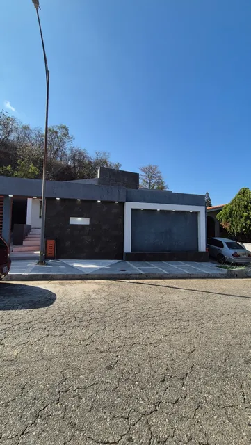 Casa En Venta Trigal Norte Calle Privada De Un Solo Nivel 