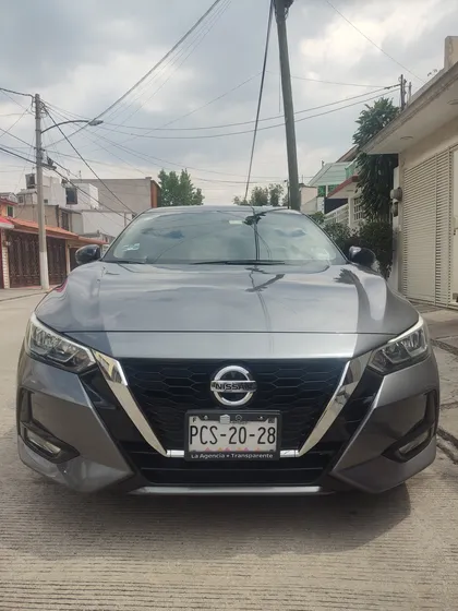 Nissan Sentra 1.8 Advance Cvt