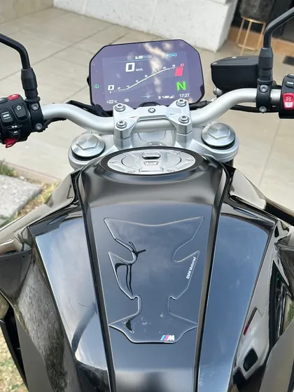 Moto F900r Bmw Negra