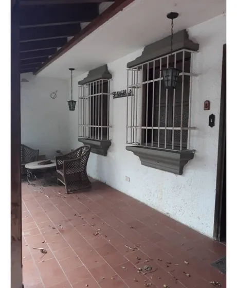 Venta Casa T. 300m2. C.192m2. 4h+s/3b/3estac Lomas De La Trinidad