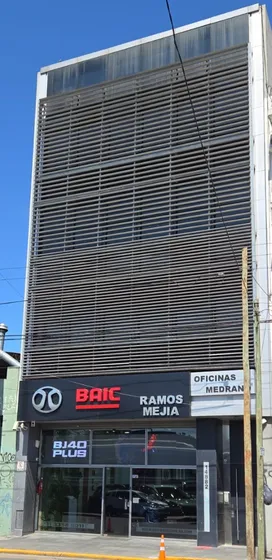 Alquiler Oficina Comercial En Ramos Mejía De 70m2 En Edificio De Categoria