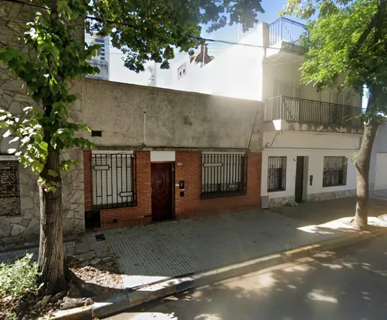 Venta-casa Al Frente-av. Genova 700-arroyito-rosaro