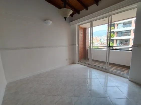 Apartamento En Venta  Barrio La Castellana Medellín 