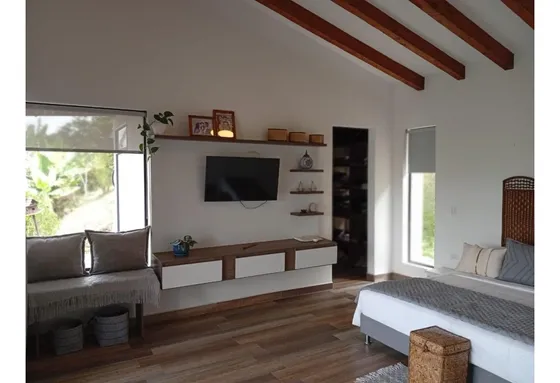Encantadora Finca En Marinilla Límite Con El Carmen De Viboral 