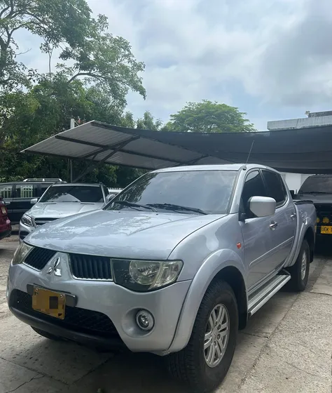 Mitsubishi L200 Sportero 2.5 Superlujo