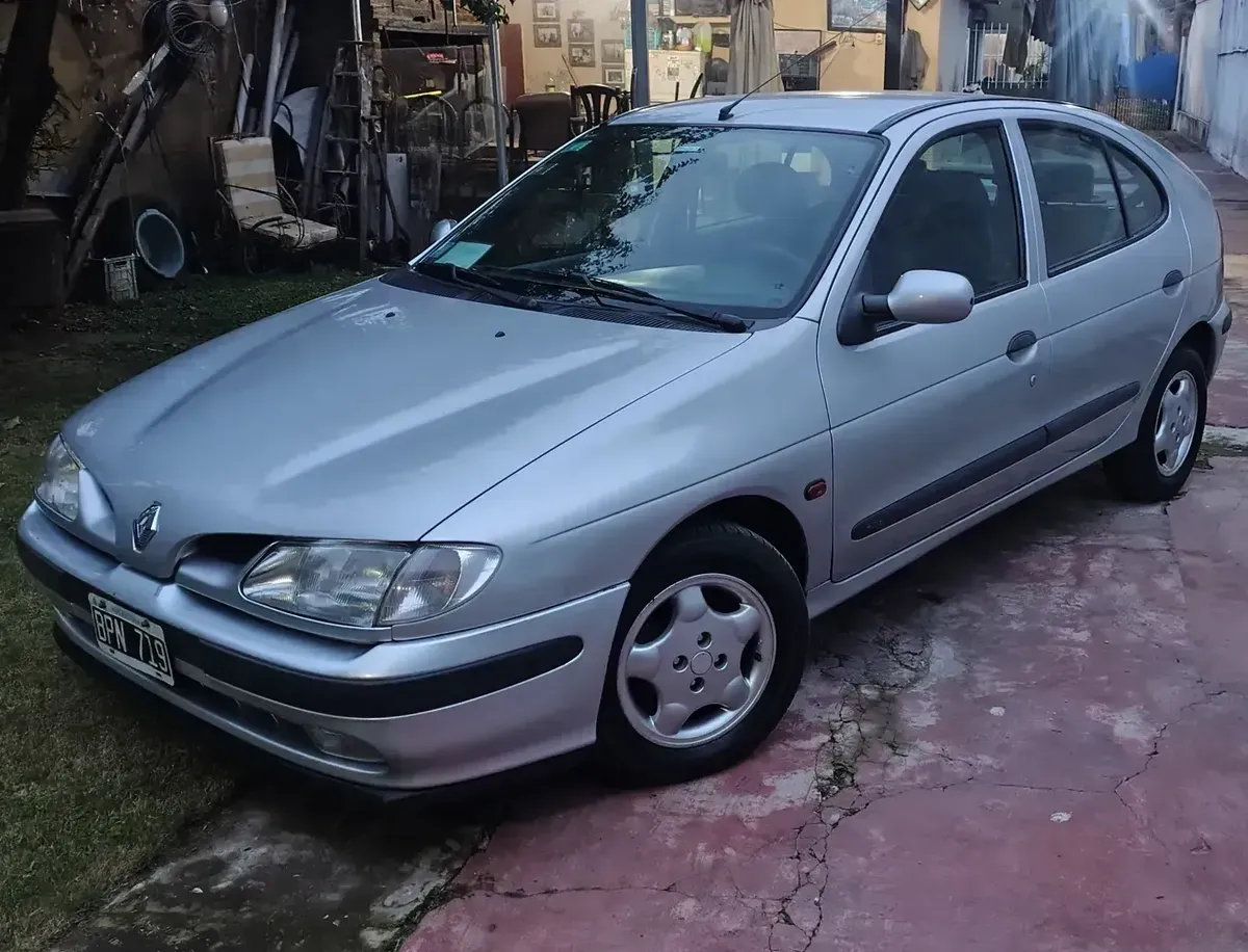 Renault Megane 2.0 Rxe