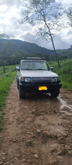 Mitsubishi Montero 3.0 V23