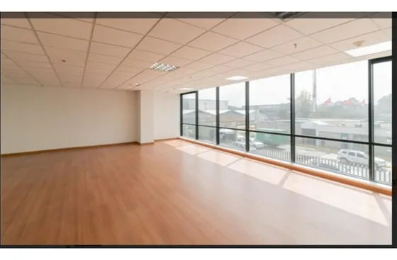 Oficina De 97 M2 En Venta, Av. El Dorado