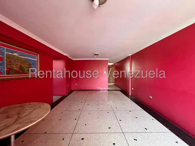 Sorangel Vargas Vende Amplio Y Comodo Apartamento En Excelente Ubicacion, Balcon, Piso Bajo Zona Centro Barquisimeto Mls #25-14476