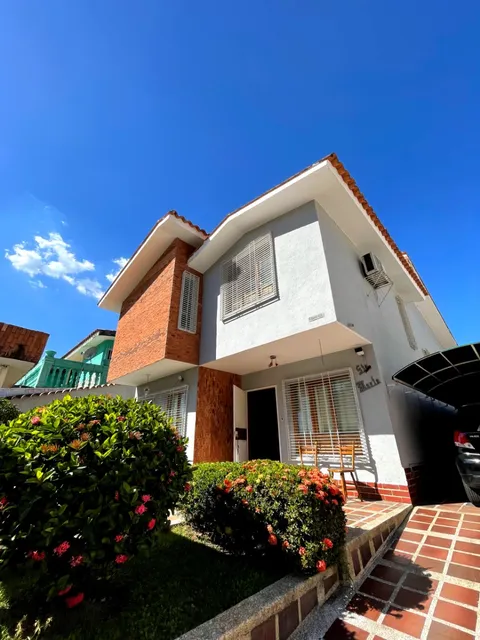 En Venta Casa Quinta En Calle Abierta Ubicada En Urbanizacion Prebo Valencia.  St