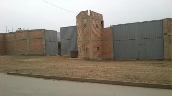 Vendo O Alquilo Local 2,500m2  Puente Piedra