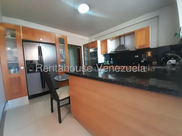Gisselle Lobo Tiene En Alquiler Espectacular Apartameto Amoblado En El Este De Barquisimeto Dispone De 173m2 Acabados De Primera Y Todos Los Servicios Basicos 2 5 2 3 1 3 5                            