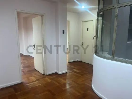 Oficina En Arriendo En El Centro De Santiago A Pasos De...