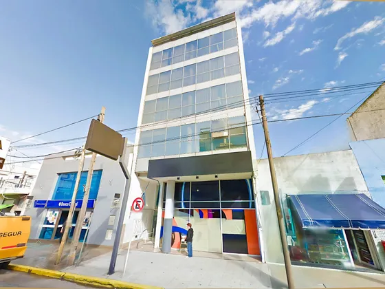 Edificio En Venta Ubicado En H Yrigoyen 2569