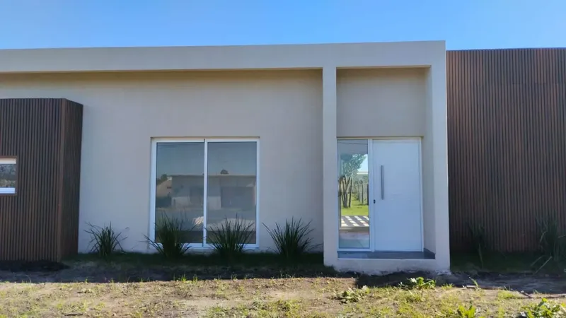 Casa En Alquiler De 3 Dormitorios En Real De San Carlos · Foto 1